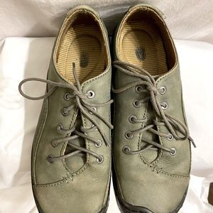 KEEN WOMENS LOW HEIGHT LEATHER HIKING SHOES SIZE 7.5